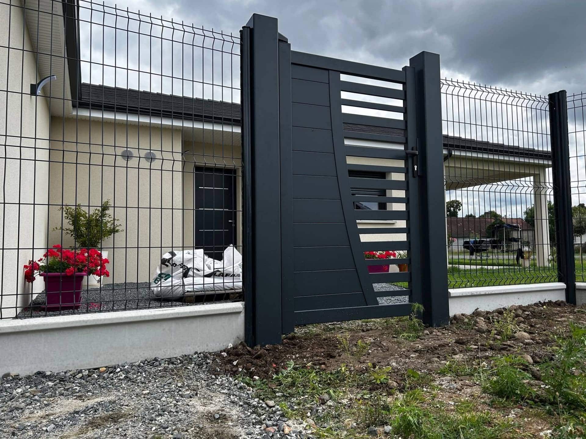 Fournisseur de portillon aluminium à Bayeux