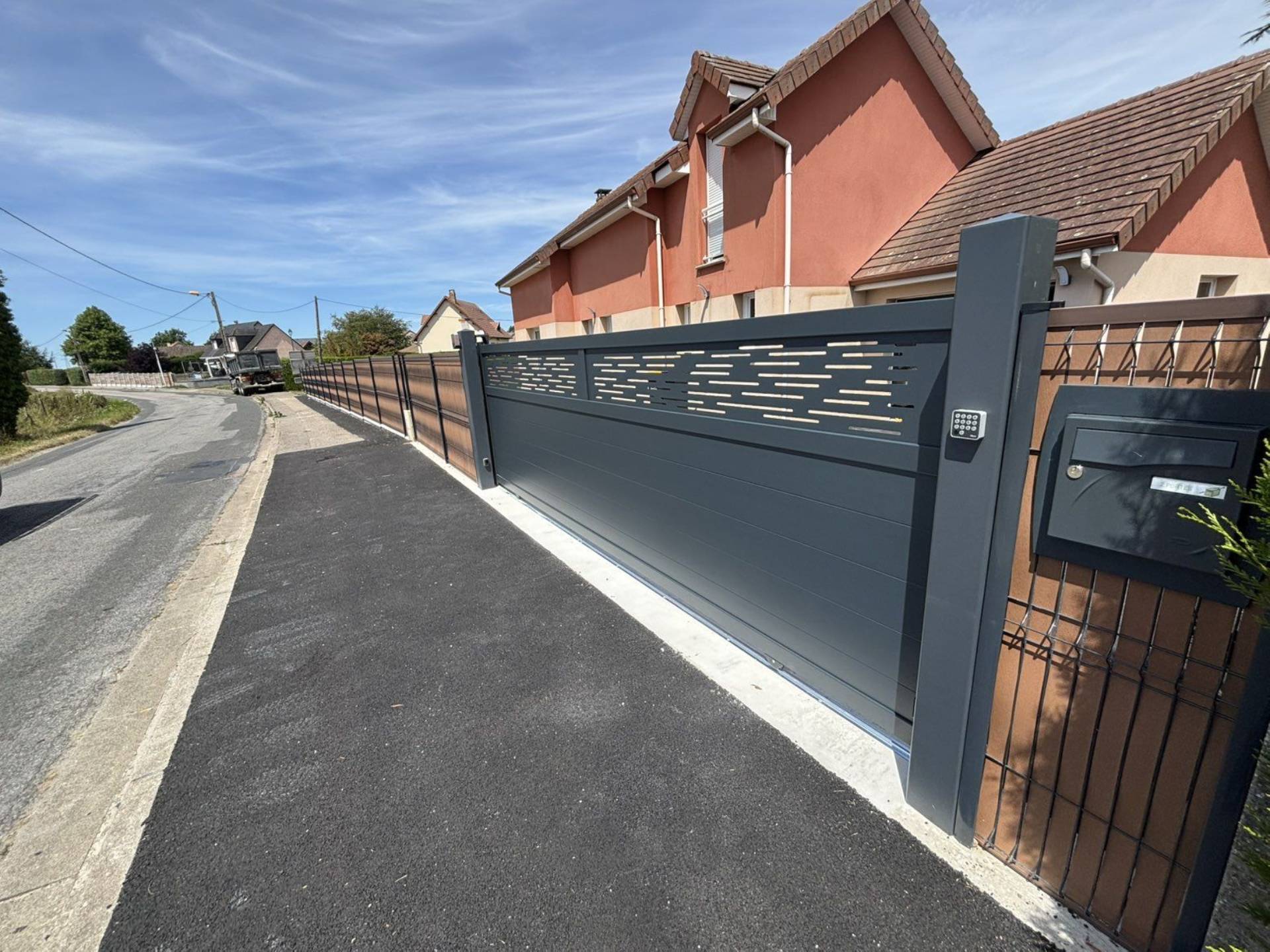 Fournisseur de portail aluminium à Cormelles-le-Royal