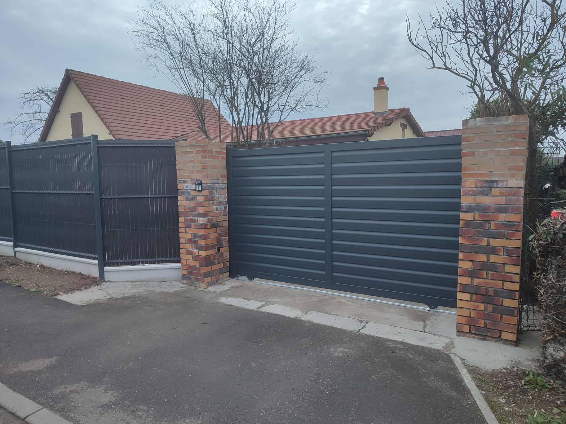 Fournisseur de portail aluminium à Carpiquet