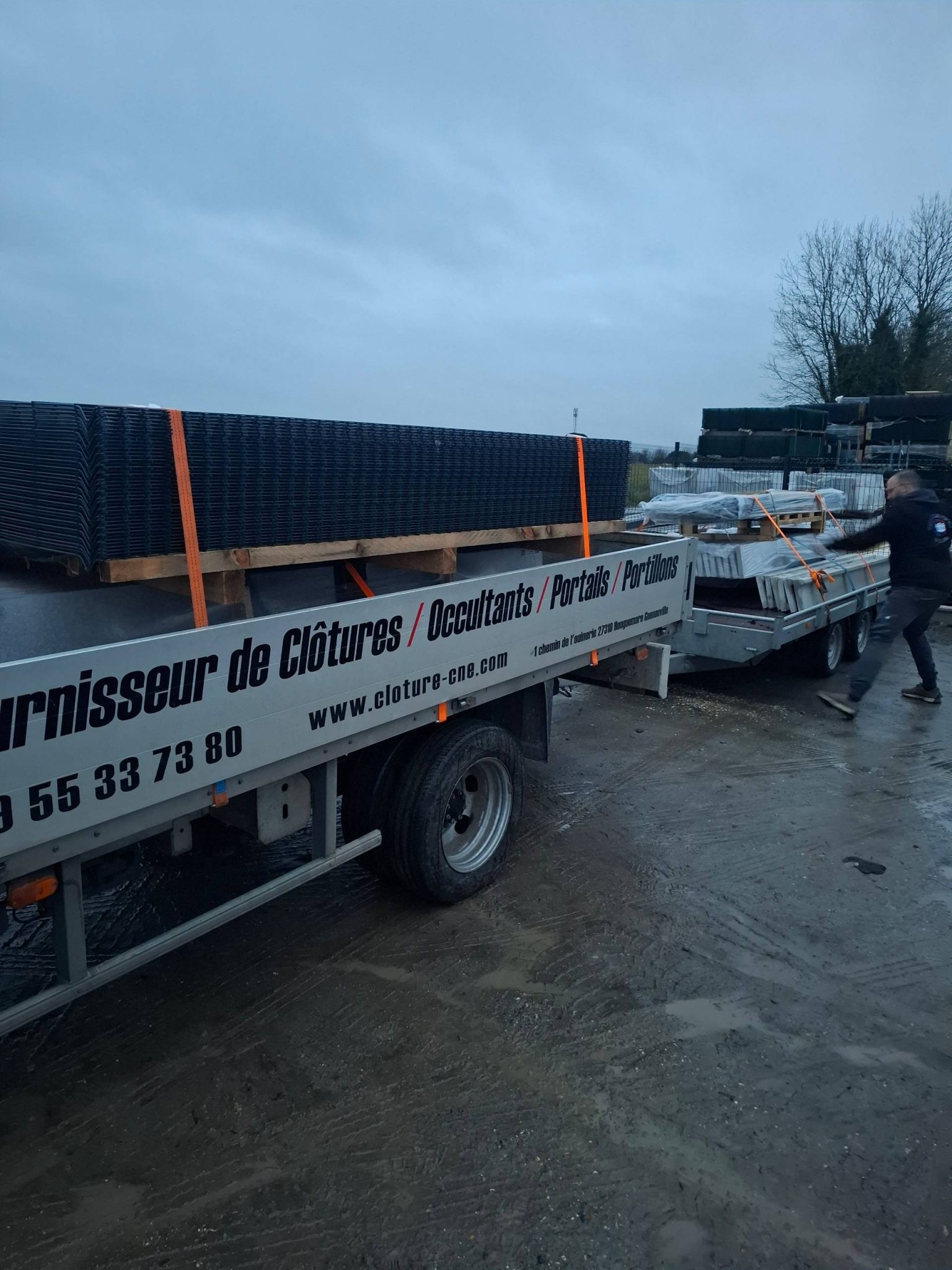 Fournisseur de panneaux rigides à Mouen