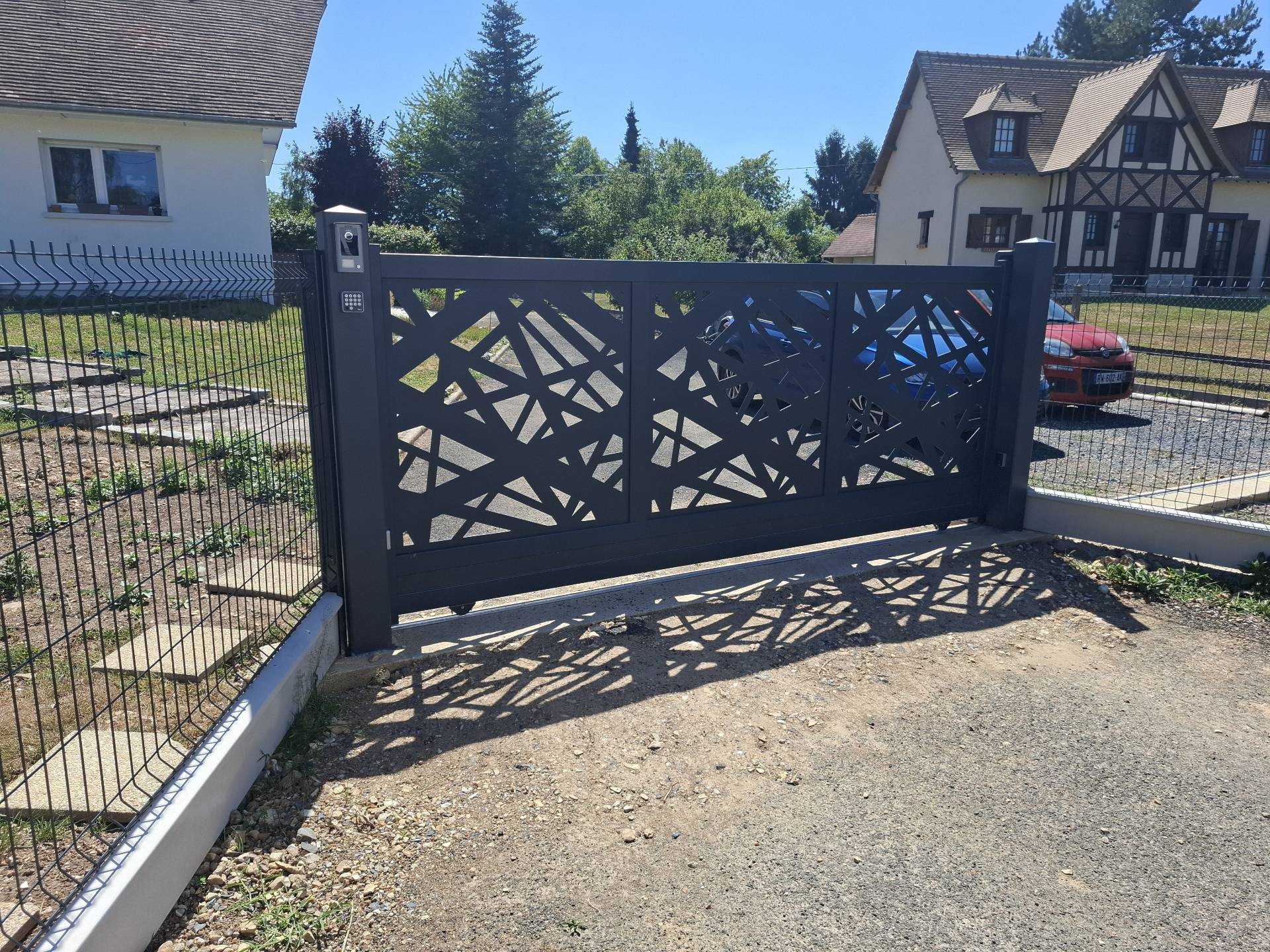 Vente de portail coulissant aluminium à Lisieux