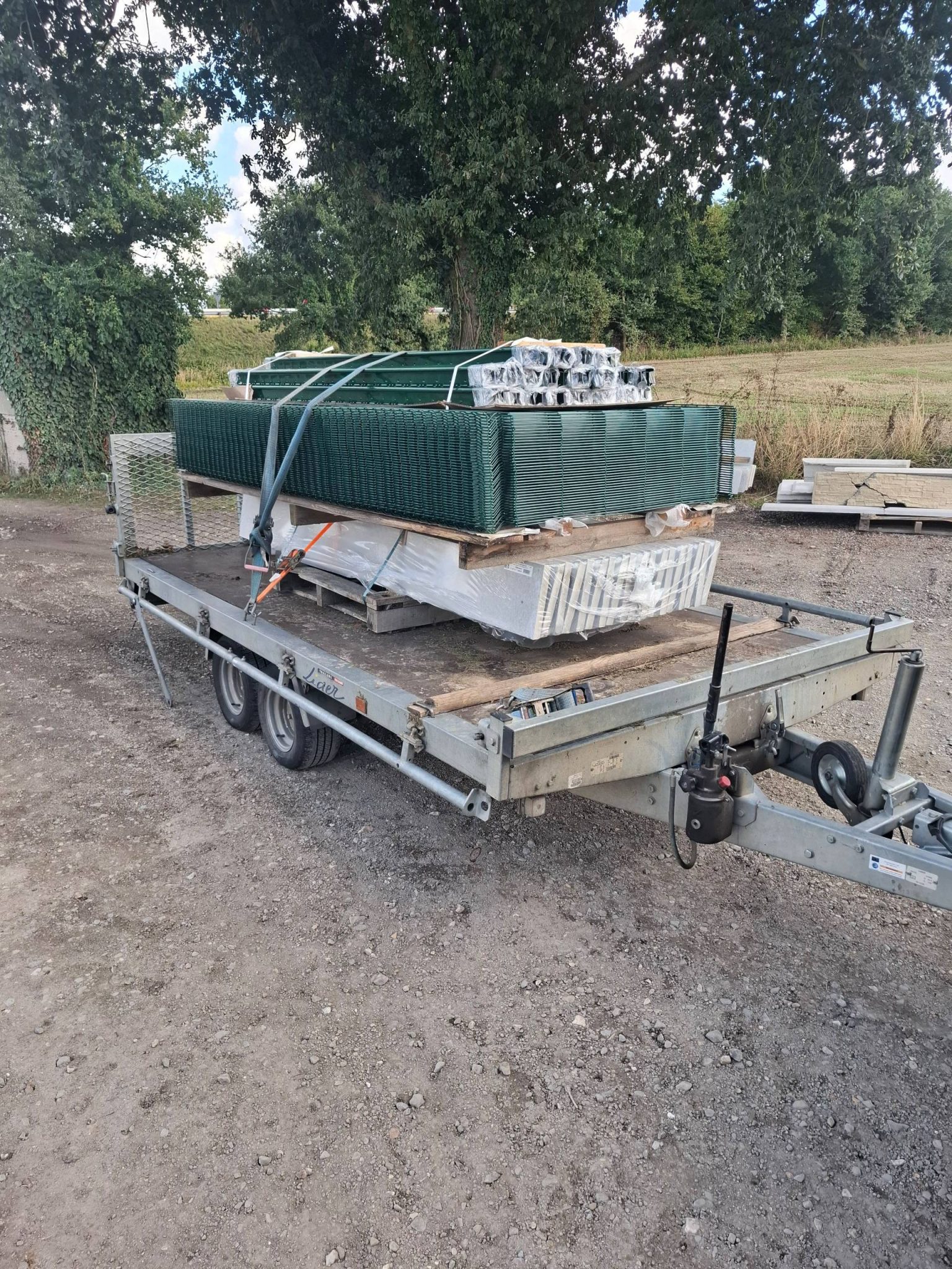 Vente de panneaux rigides à Mouen