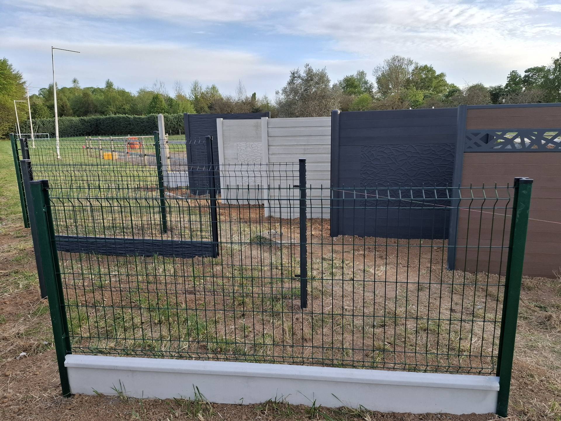 Vente de panneaux et grillage à Falaise