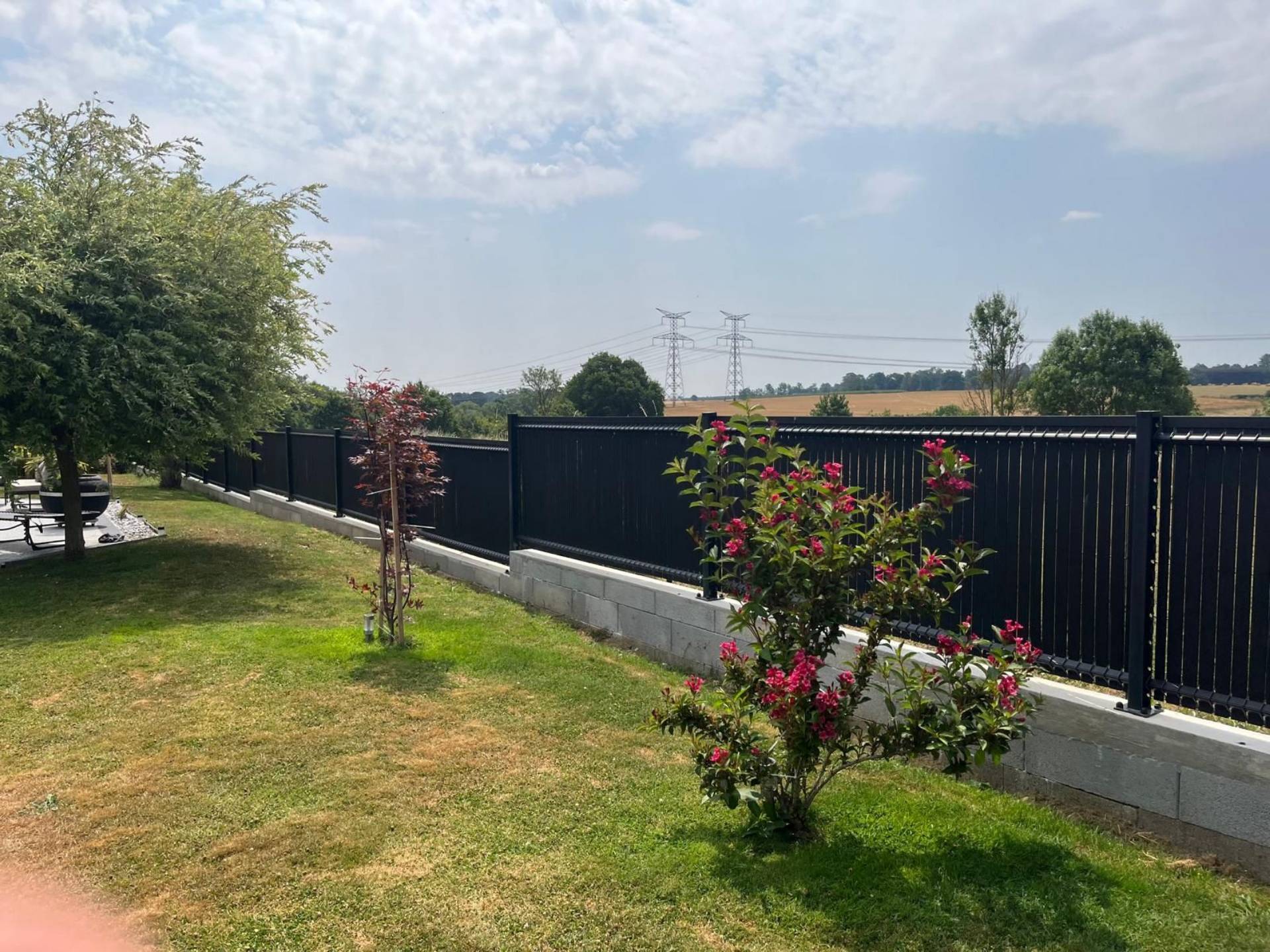 Fournisseur de clôture aluminium sur mesure à Carpiquet