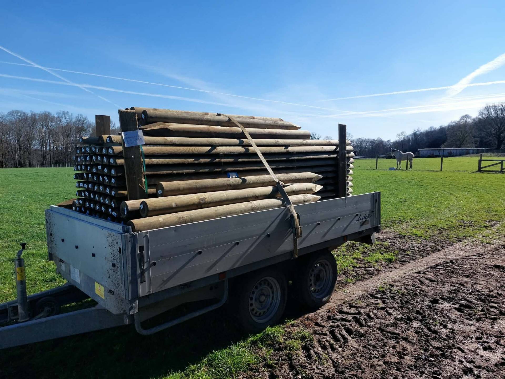 Vente de poteaux bois à Honfleur