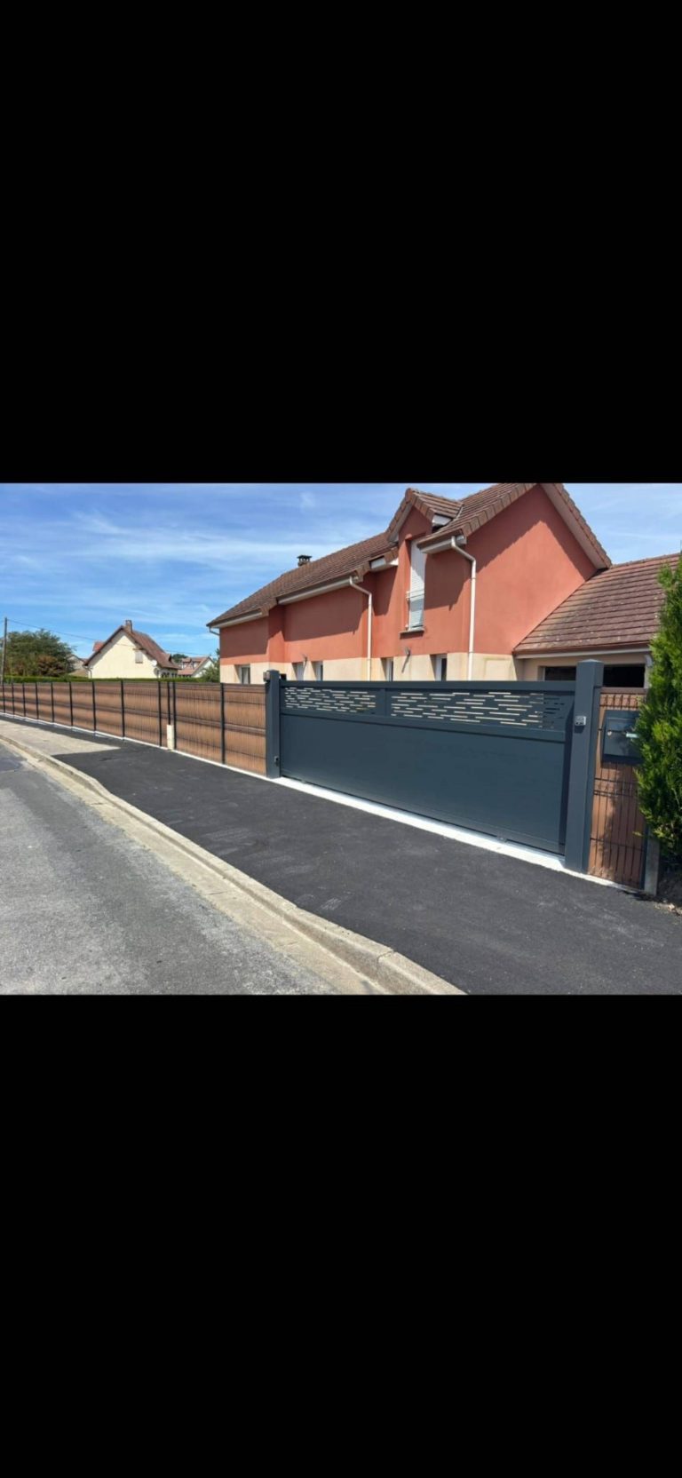 Fournisseur portail coulissant aluminium à Bayeux