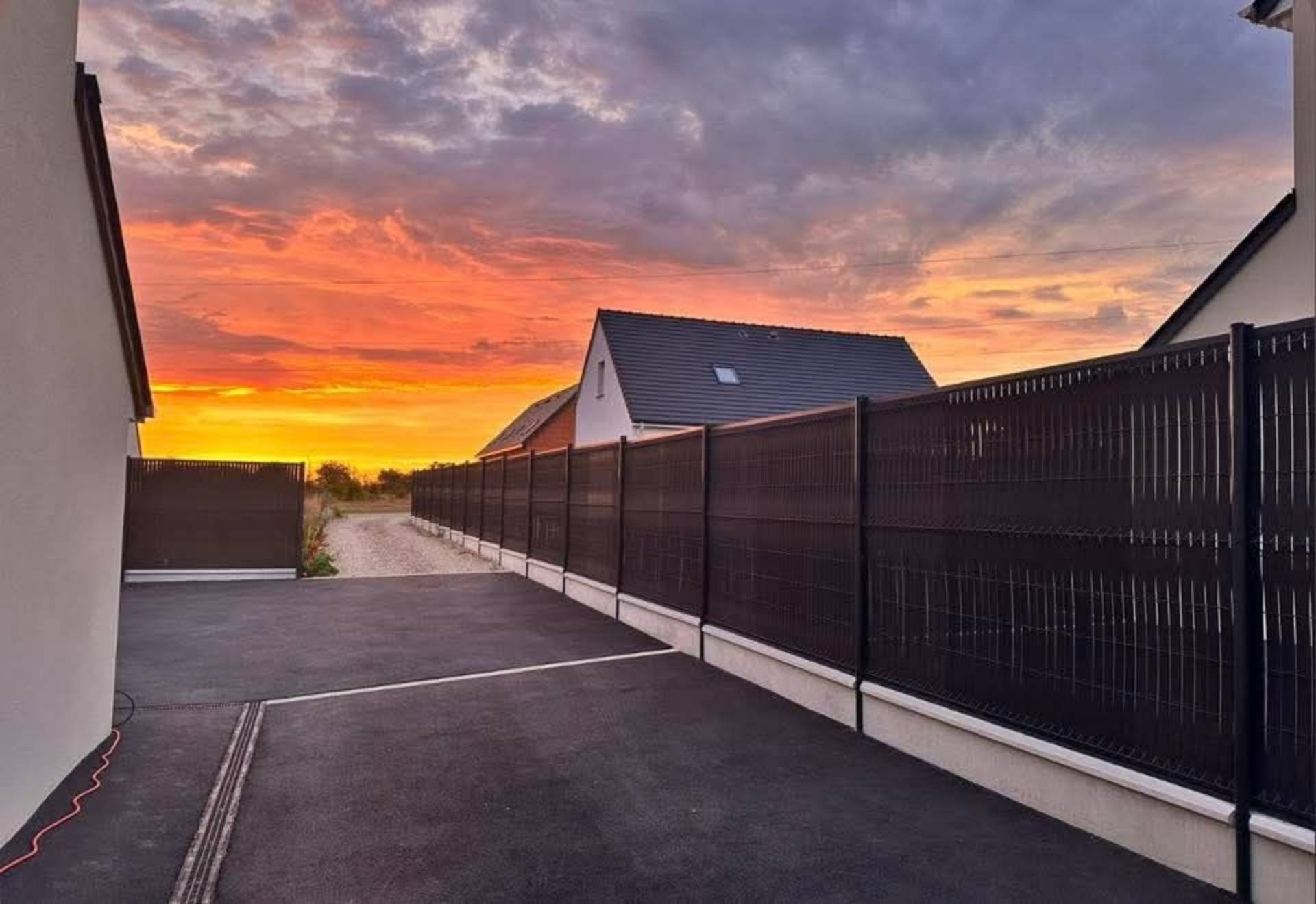Fournisseur de clôture occultante aluminium à Falaise